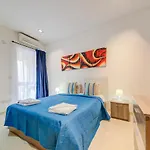 Daire Seafront 2-bedroom In St Julians