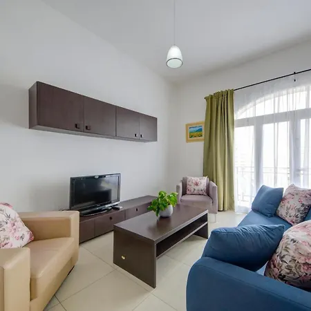 St Julians 2 Bedroom With Commanding Seaviews By Shortletsmalta Сент Джулианс