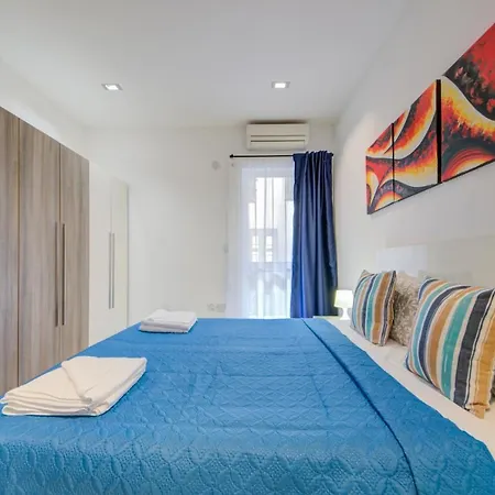 דירה St Julians 2 Bedroom With Commanding Seaviews By Shortletsmalta Saint Julian's