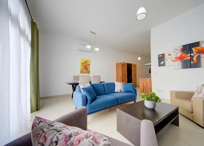 Daire Seafront 2-bedroom In St Julians *