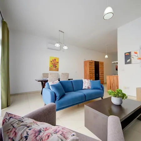 Apartamento St Julians 2 Bedroom With Commanding Seaviews By Shortletsmalta *