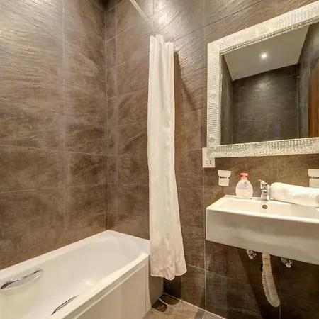 Apartamento St Julians 2 Bedroom With Commanding Seaviews By Shortletsmalta *