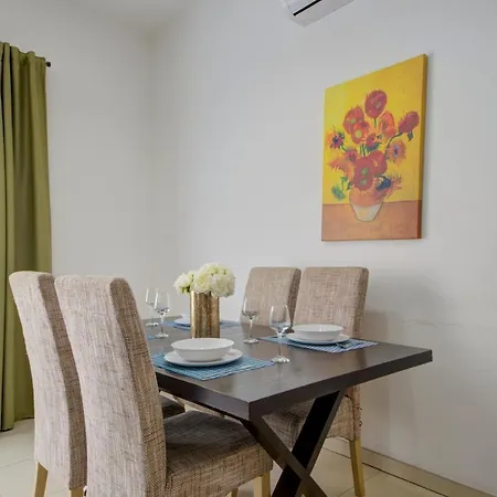 St Julians 2 Bedroom With Commanding Seaviews By Shortletsmalta * San Ġiljan