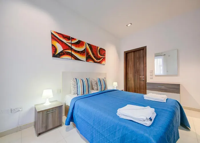 Seafront 2-bedroom In St Julians *