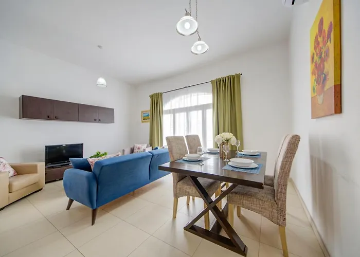 Seafront 2-bedroom In St Julians * San Ġiljan